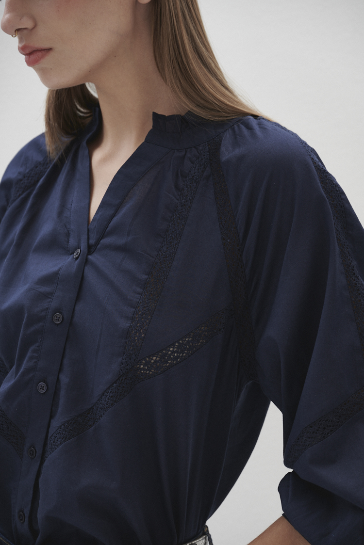 Camisa escotada