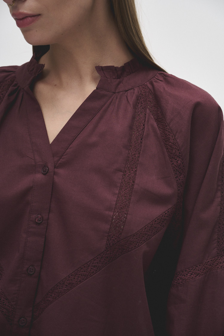 Camisa escotada