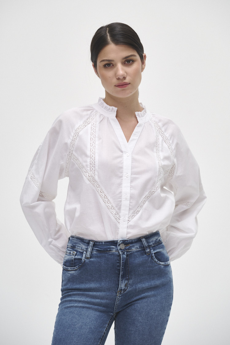 Camisa escotada