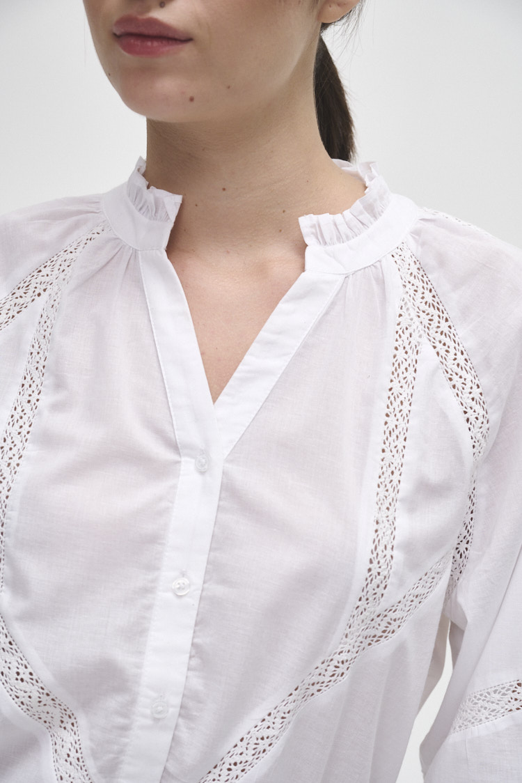 Camisa escotada