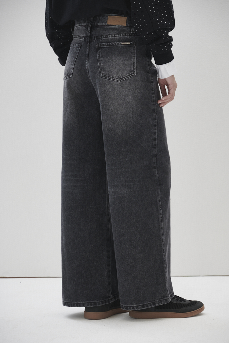 Jean wide leg negro con brillos