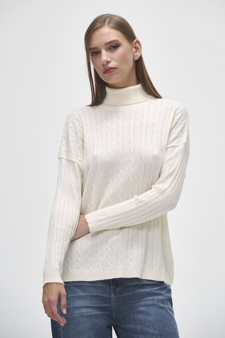 Polera larga estilo trenzado
