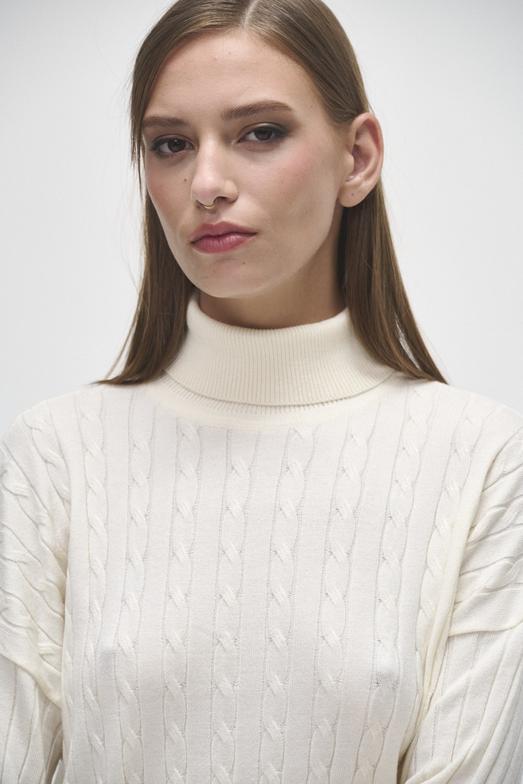 Polera larga estilo trenzado