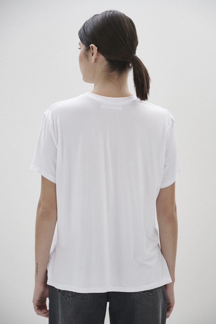 Remera estampado animal print