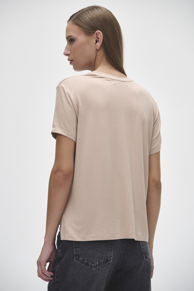 Remera estampado animal print