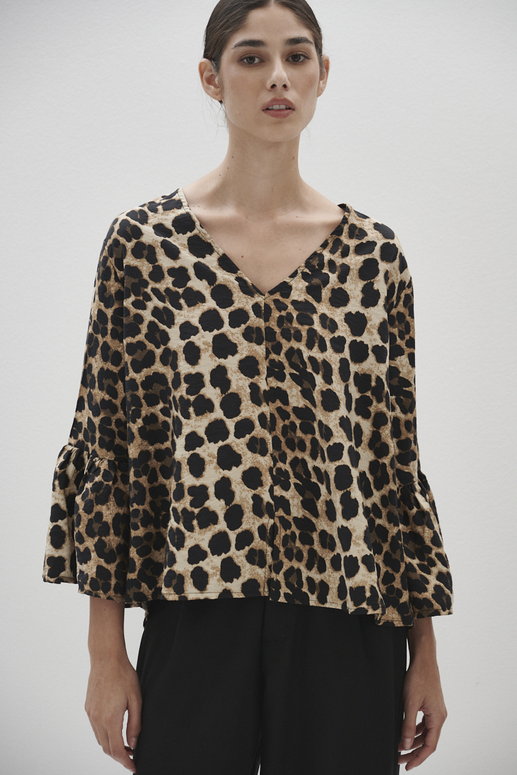 Blusa estampada animal print