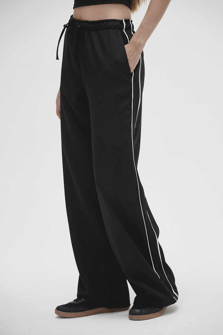 PANTALON CON CORDON