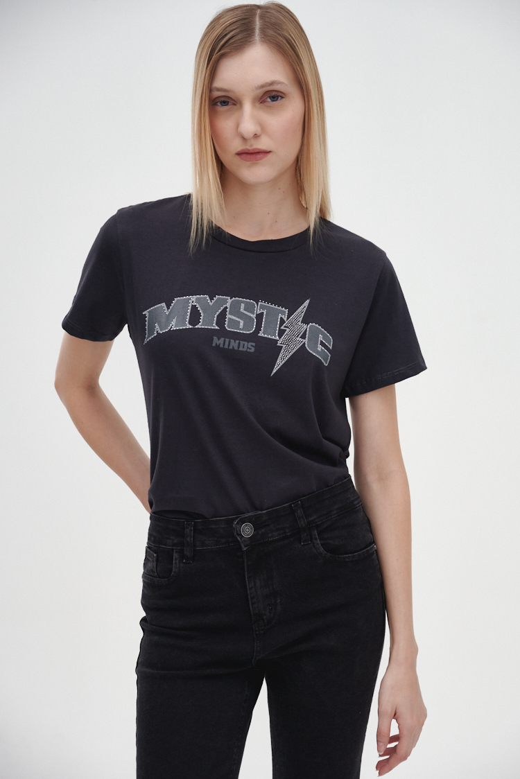 REMERA ESTAMPADA BRILLOS