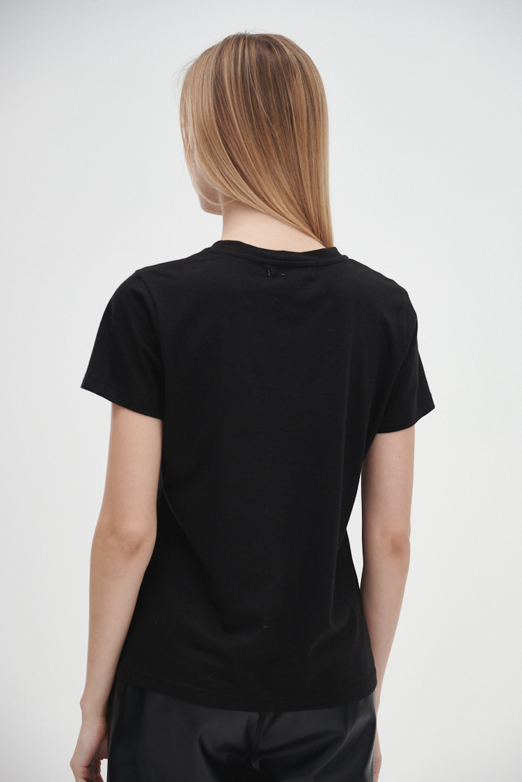 REMERA ESTAMPADA BRILLOS