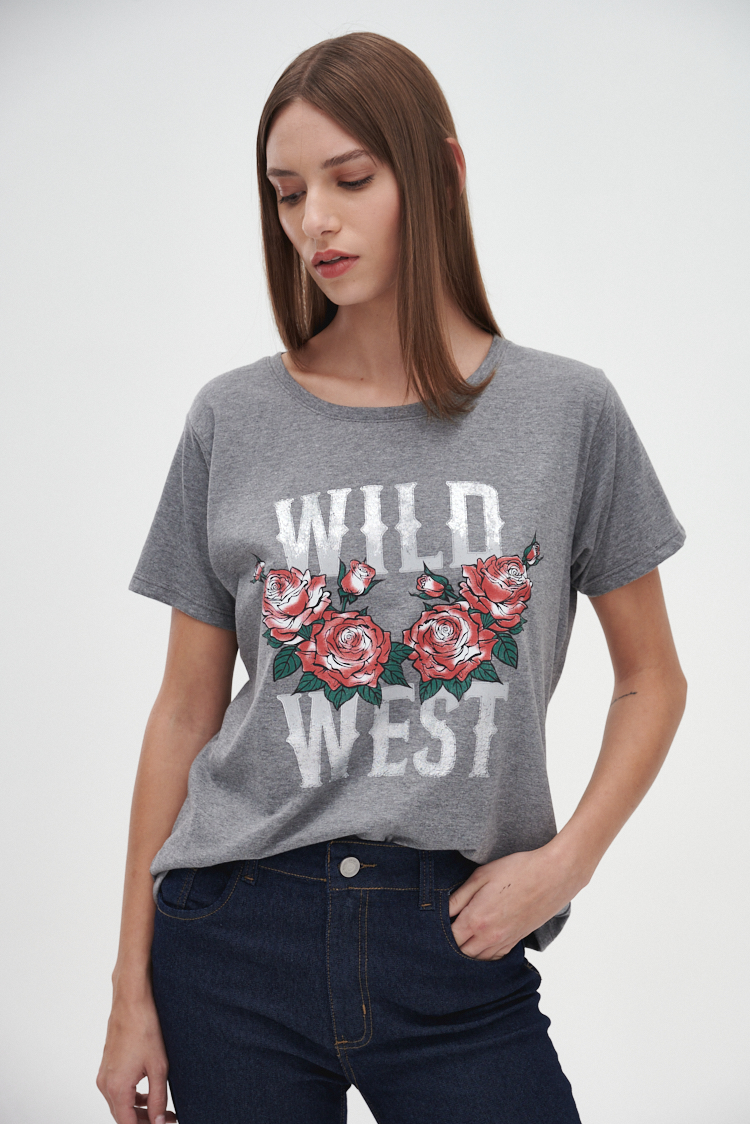 REMERA ESTAMPADA ROSAS
