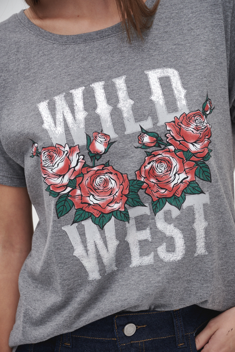 REMERA ESTAMPADA ROSAS