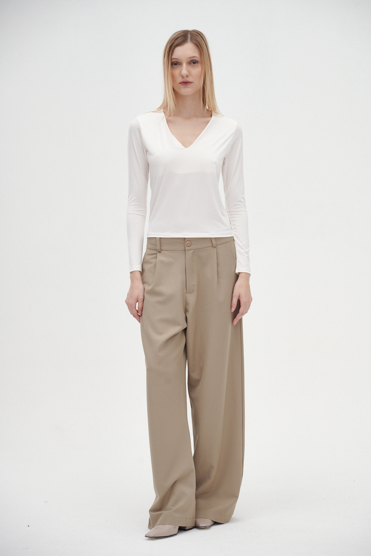 remera manga larga escote V