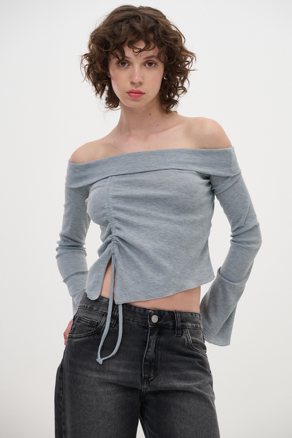 Remera manga larga escote bardot