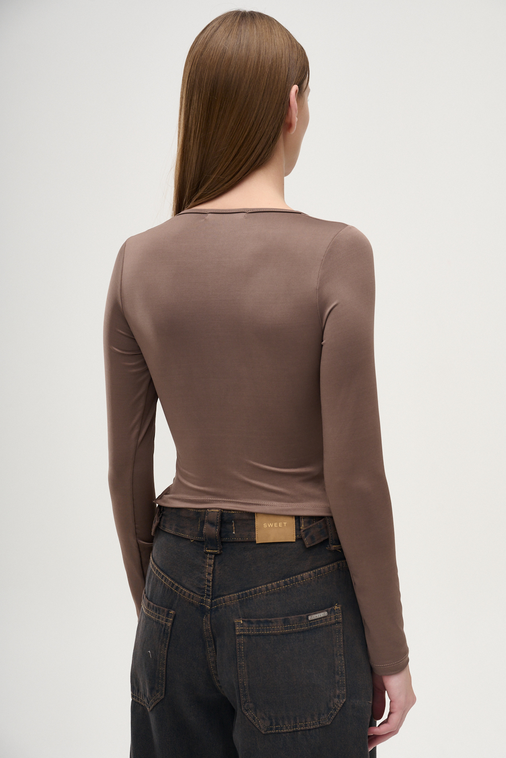 Remera escote con lazos