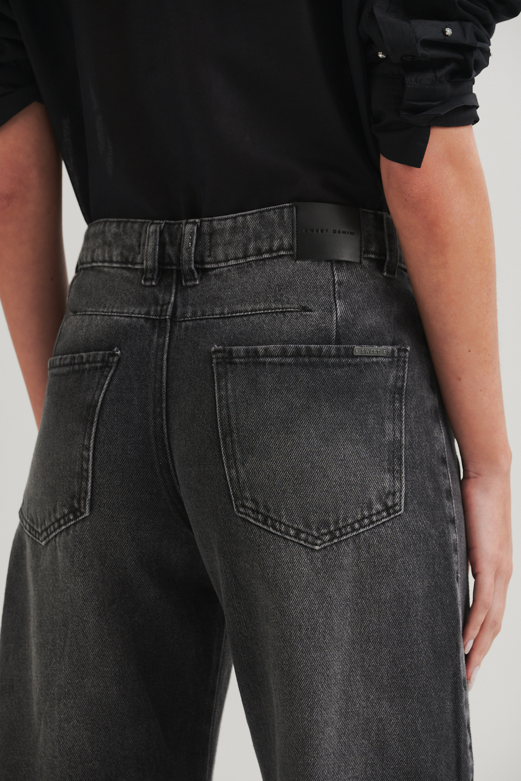 jean barrel negro