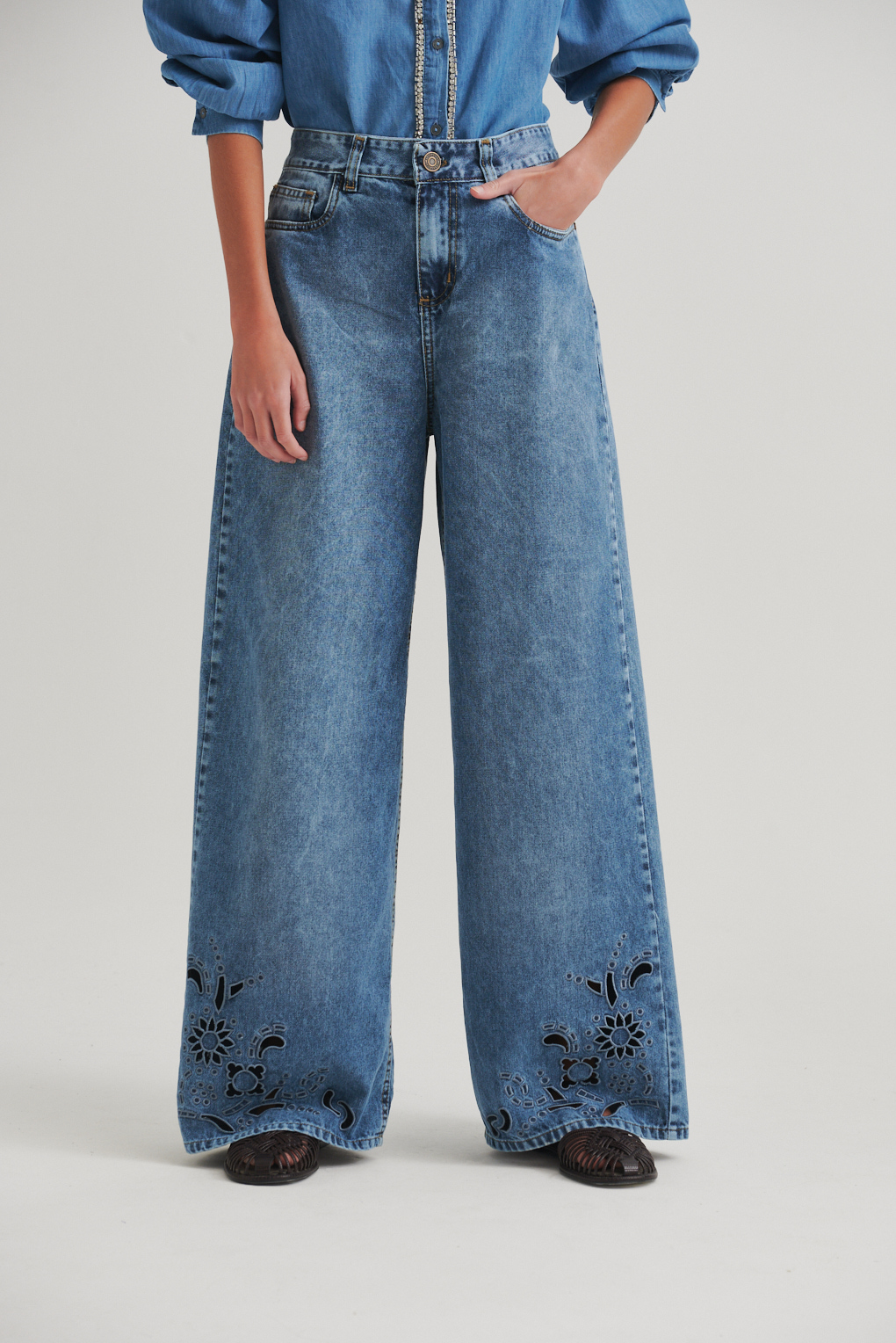 jean wide leg calado