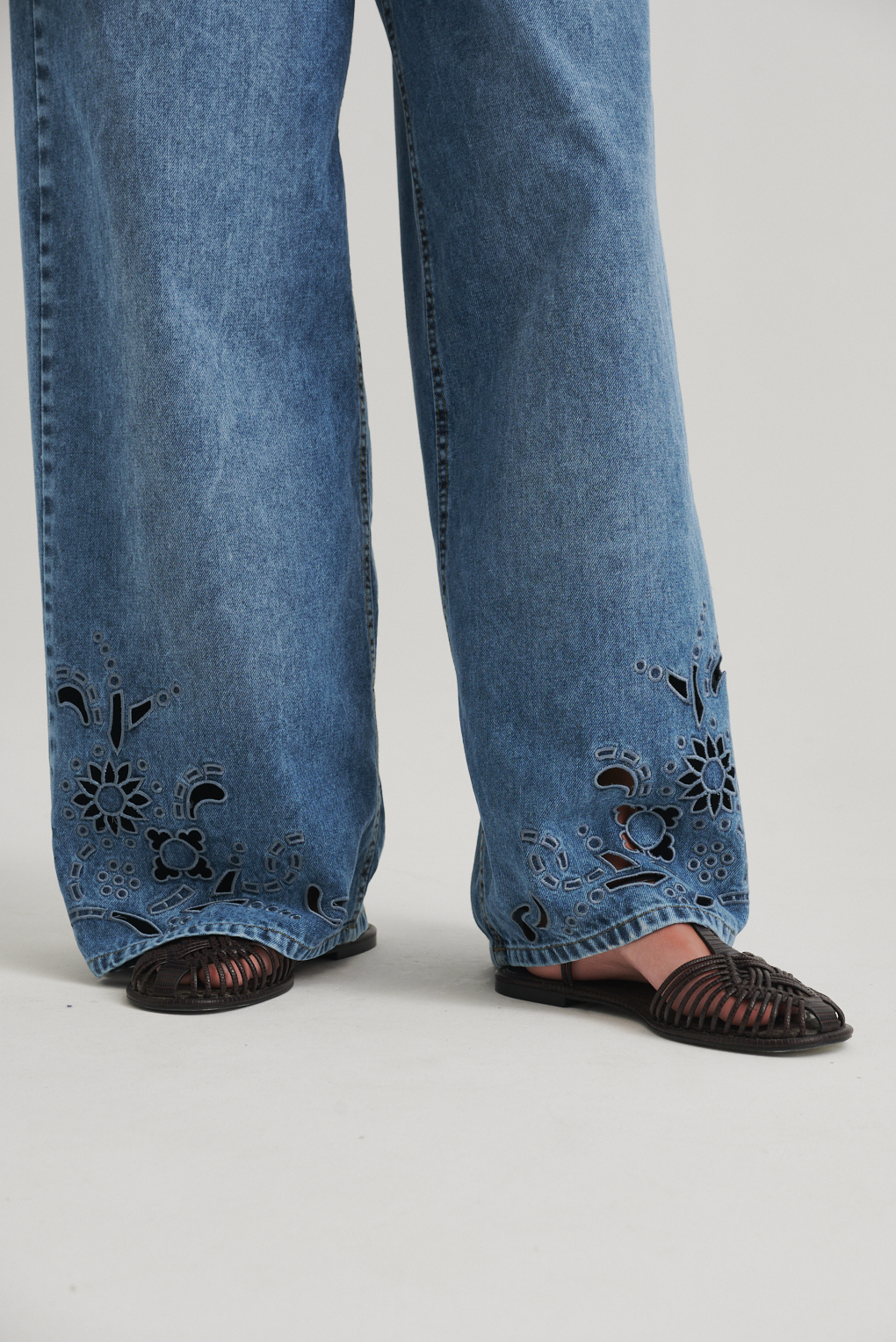 jean wide leg calado