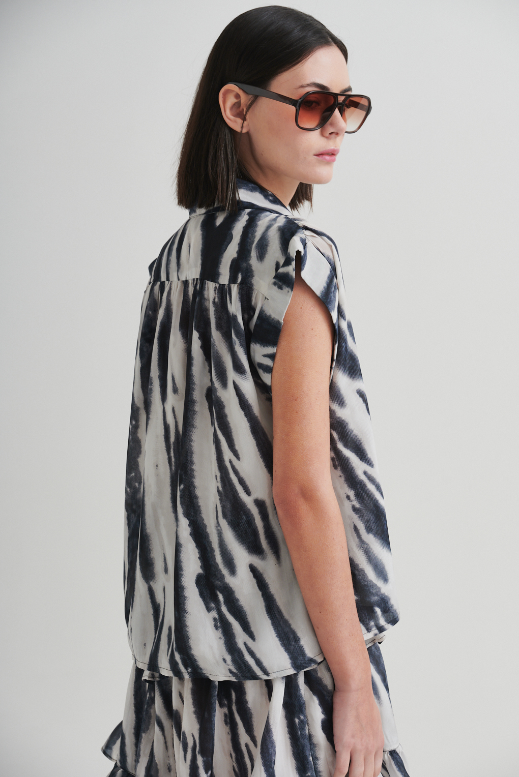blusa estampada sin mangas