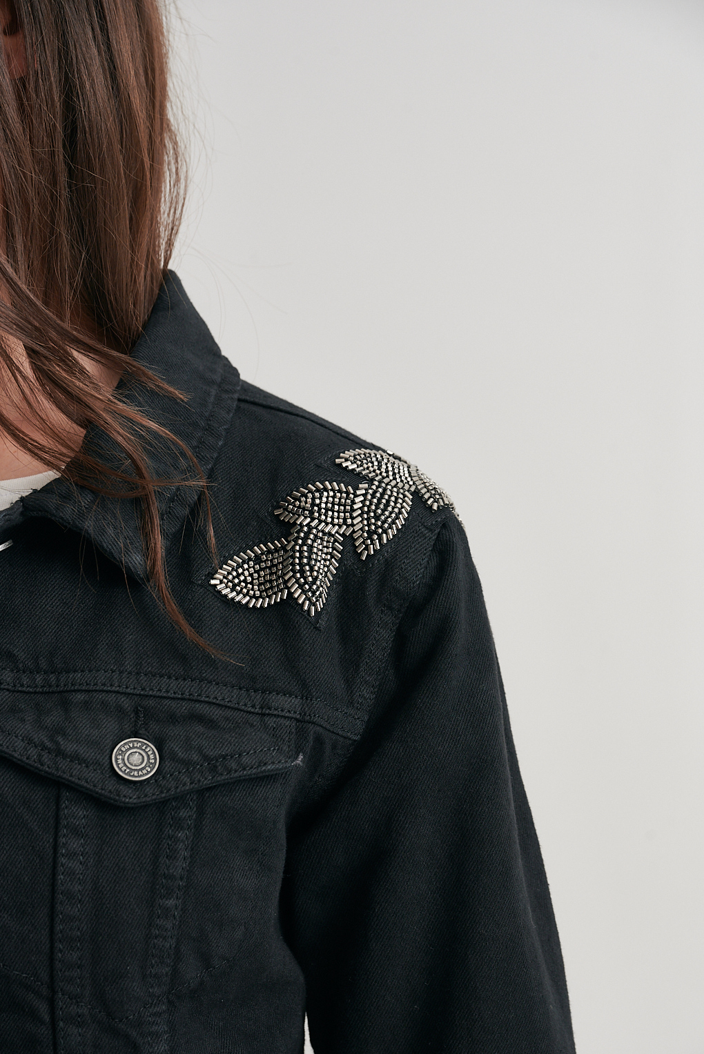campera denim hojas strass
