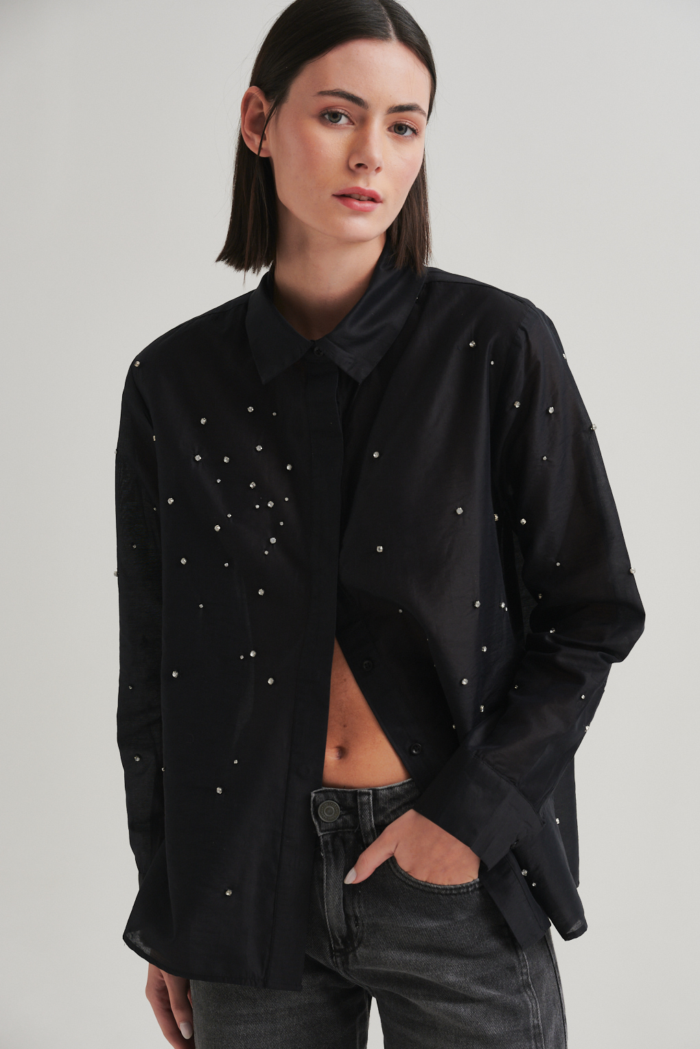 camisa con mostacillas