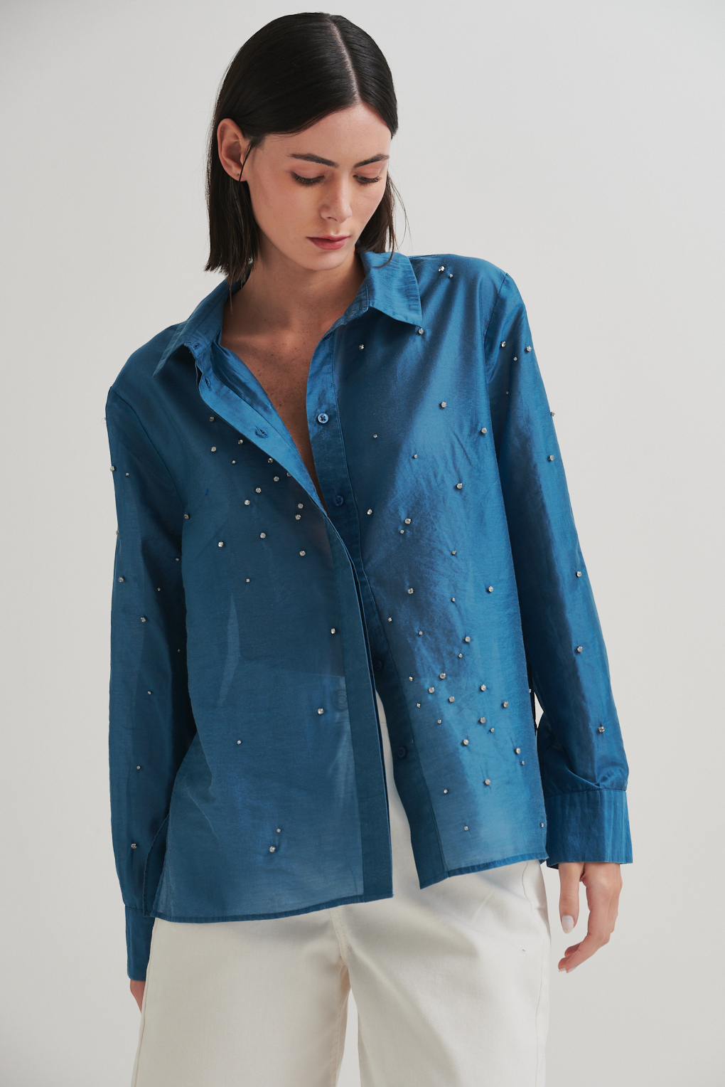 camisa con mostacillas