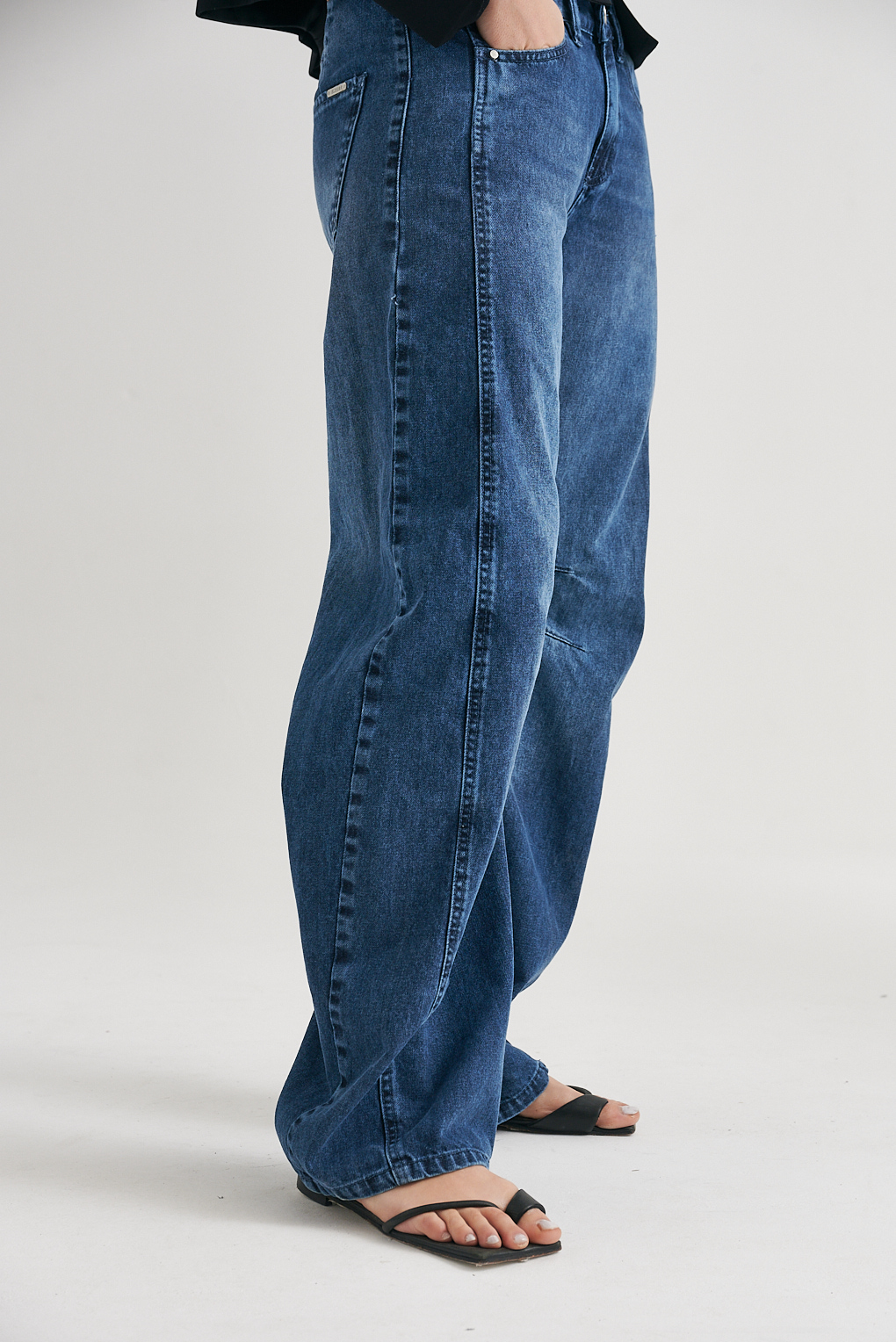 jean barrel fit
