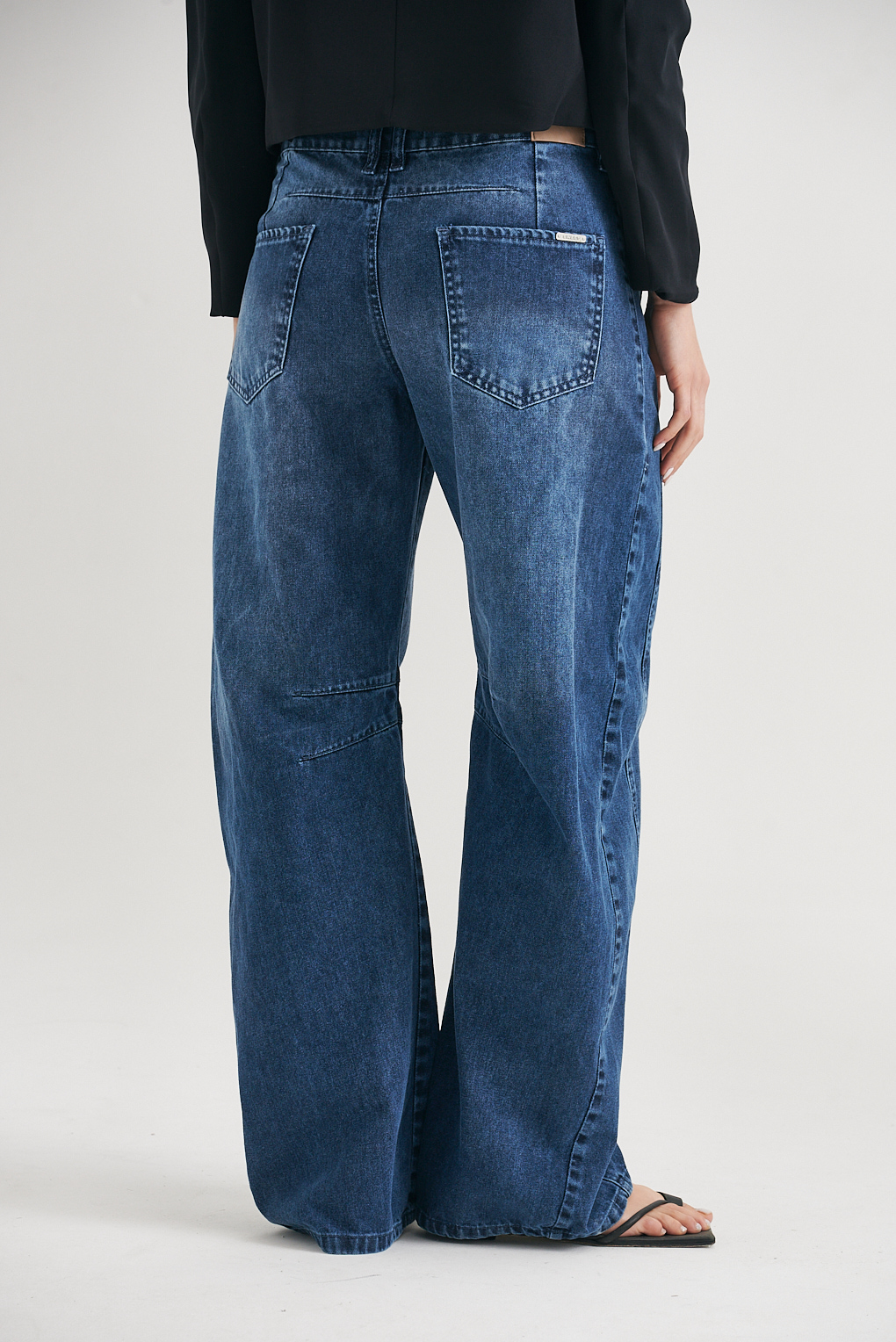 jean barrel fit