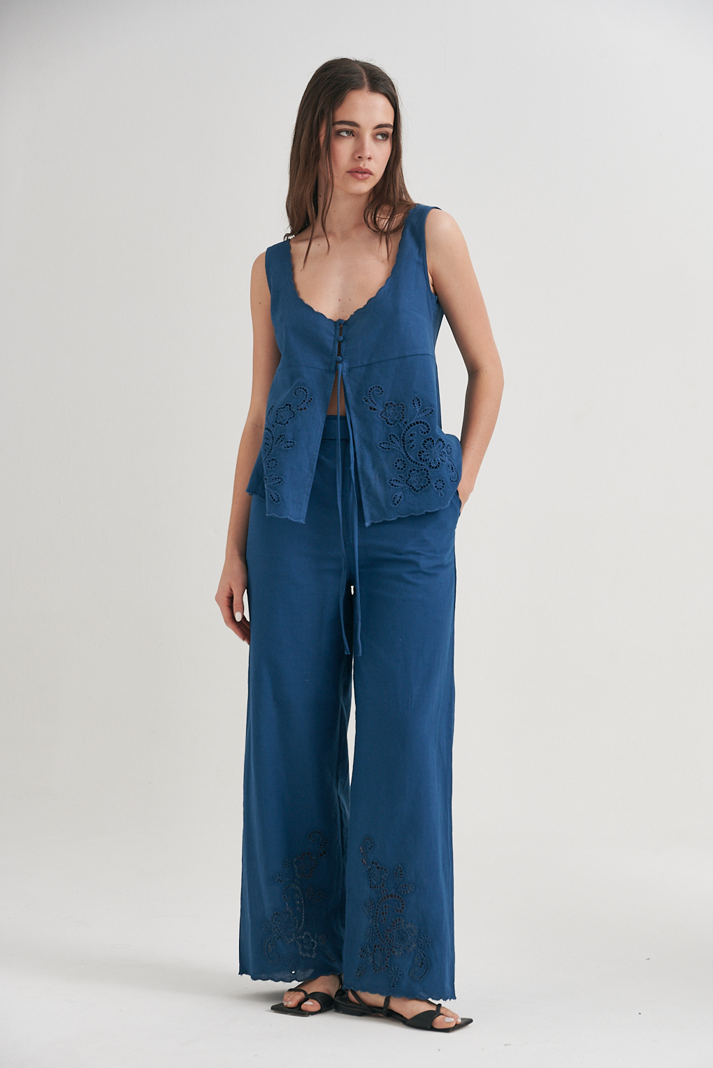blusa lino bordada