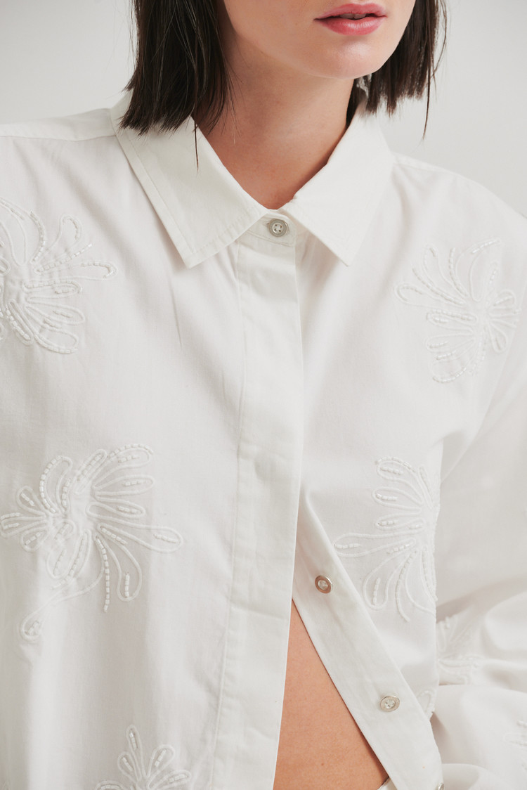 camisa bordada