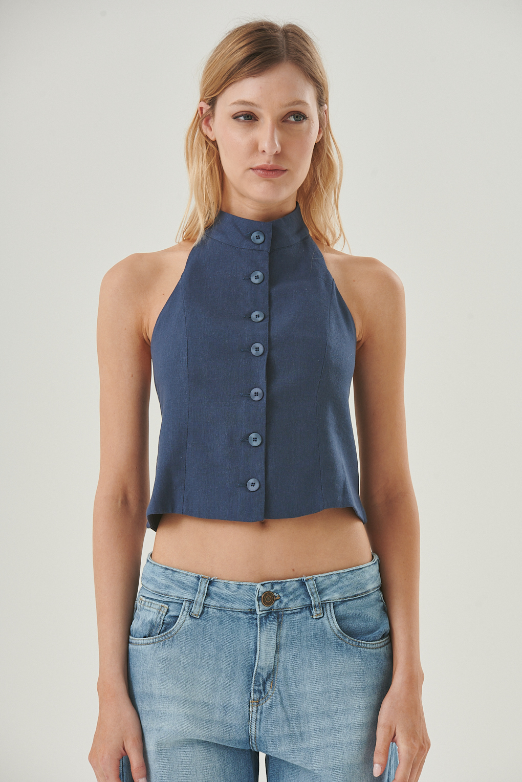 top de lino espalda descubierta