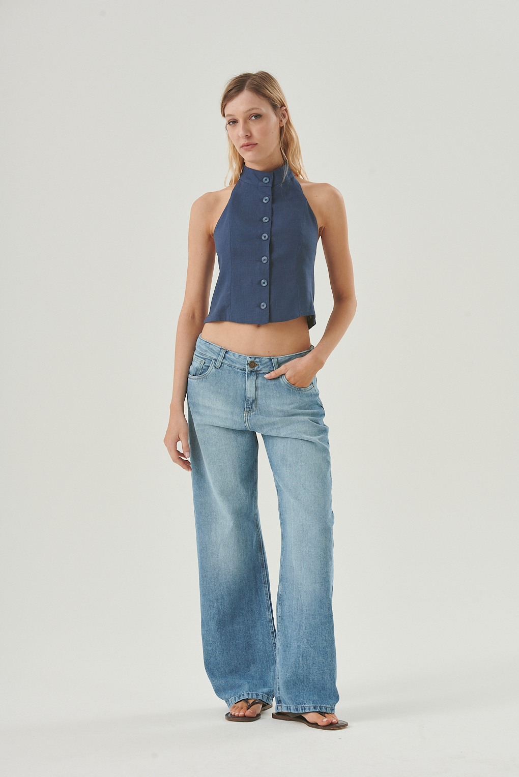 top de lino espalda descubierta