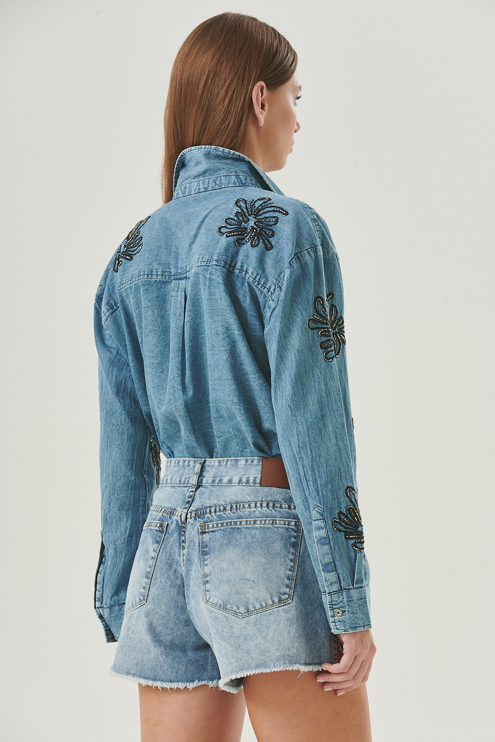 camisa denim bordada