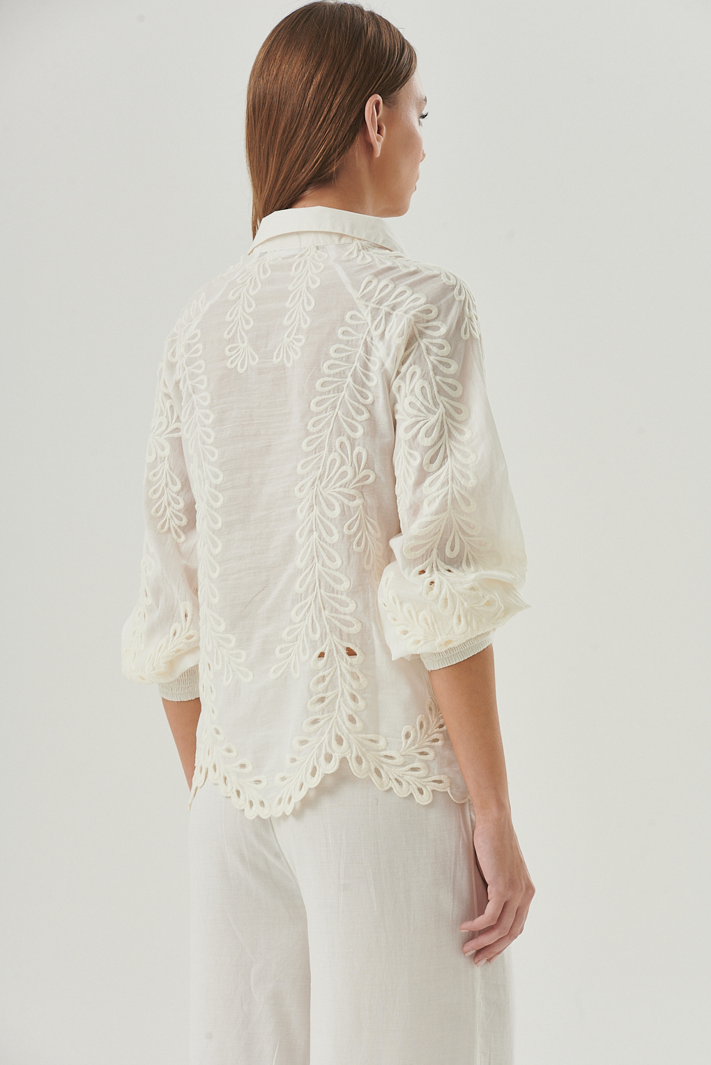 camisa de algodon bordada