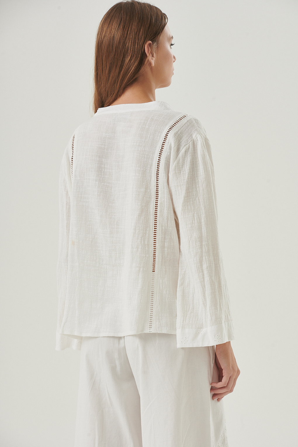 blusa de algodón con broderie mujer