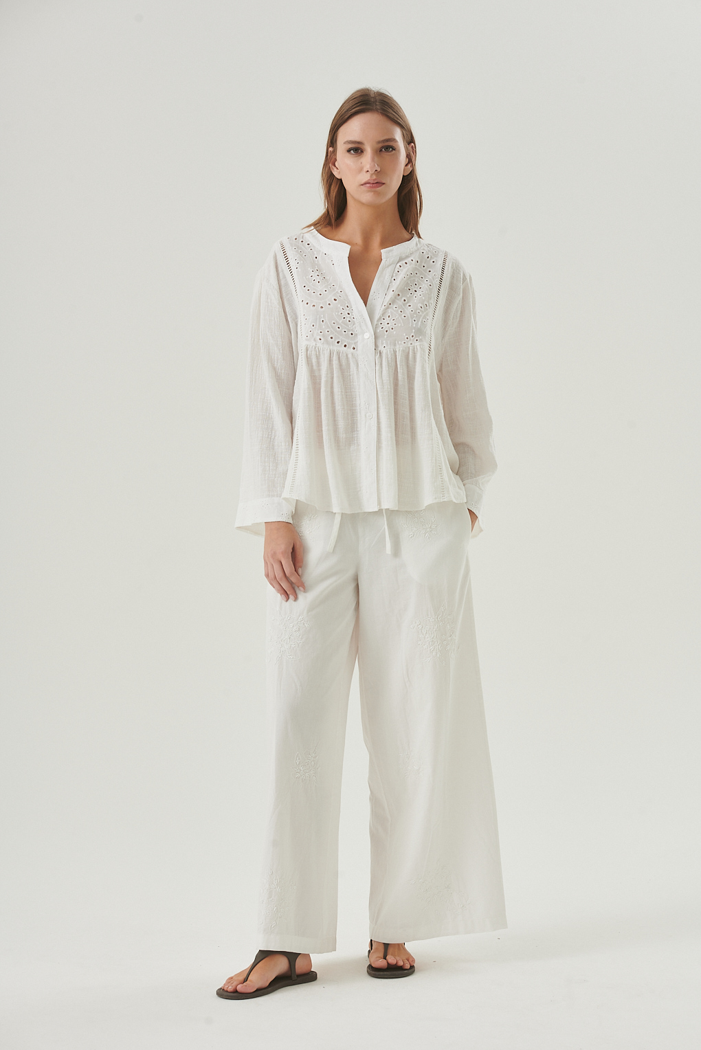 blusa de algodón con broderie mujer