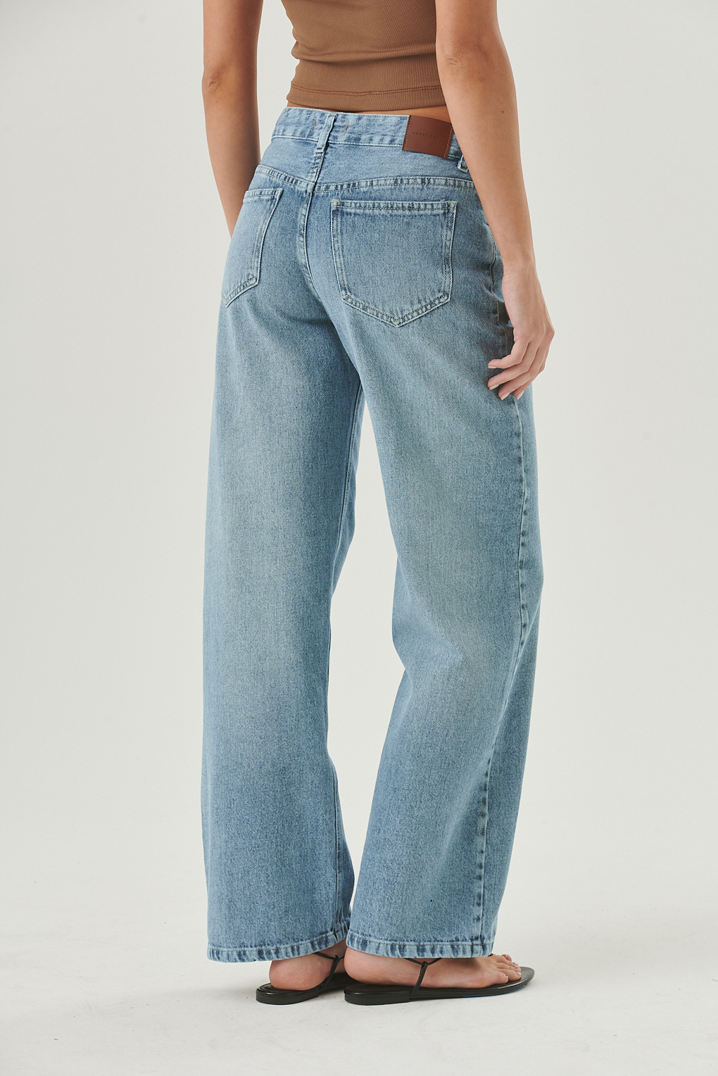 jean wide leg tiro medio clasico