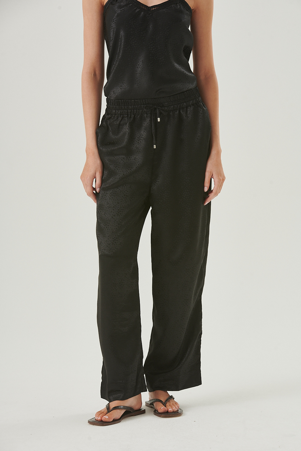 pantalón satinado