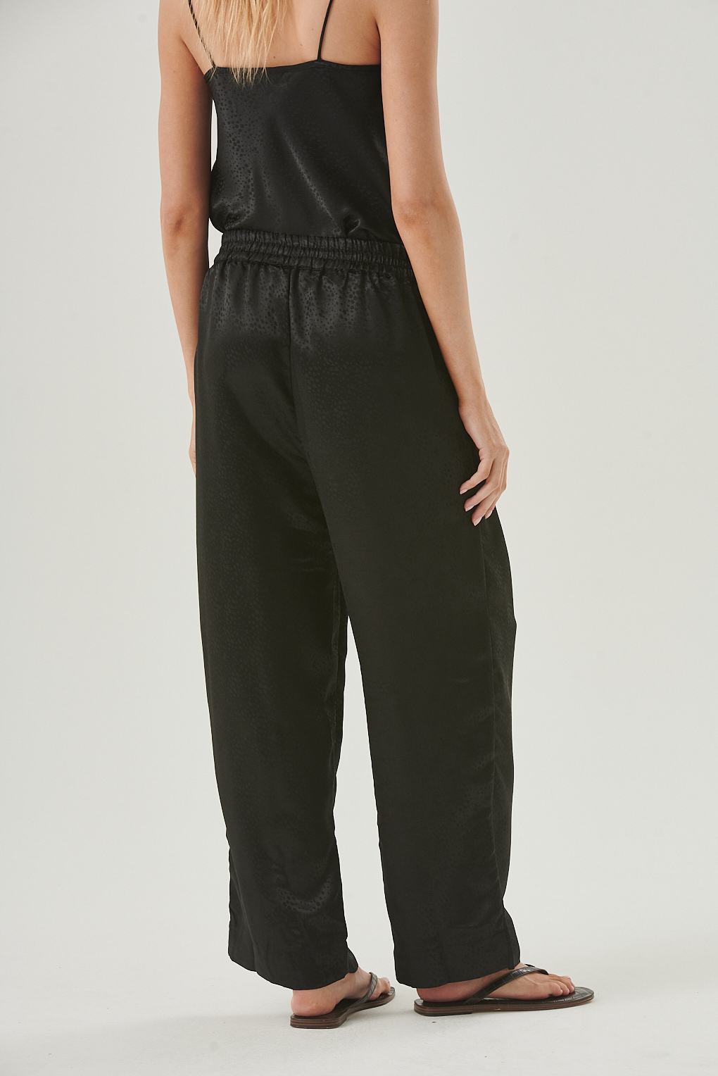 pantalón satinado