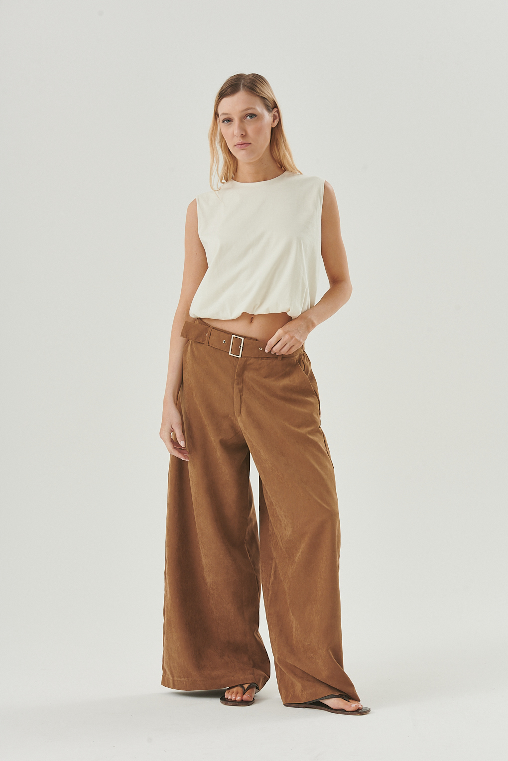 pantalón gamuzado
