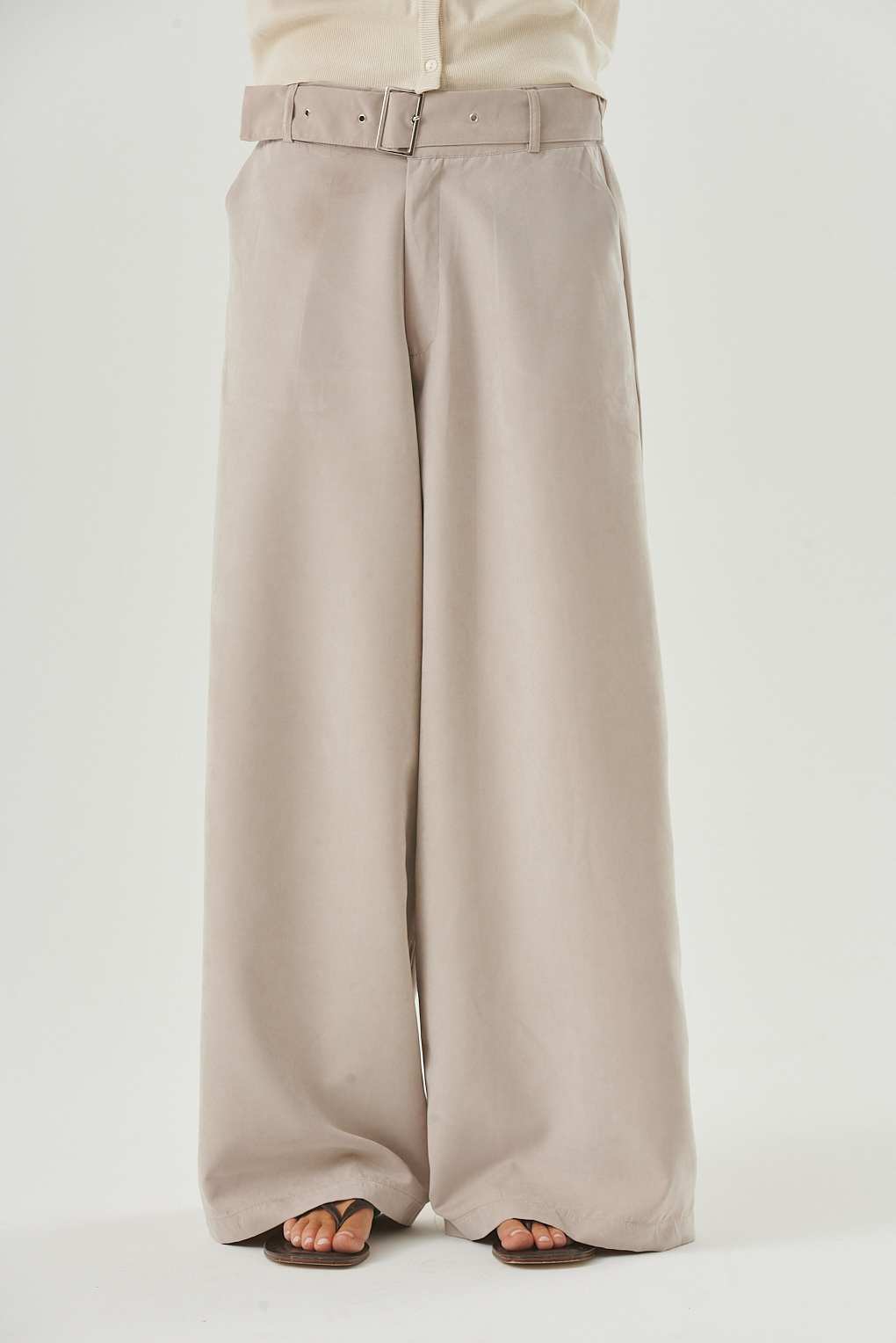 pantalón gamuzado
