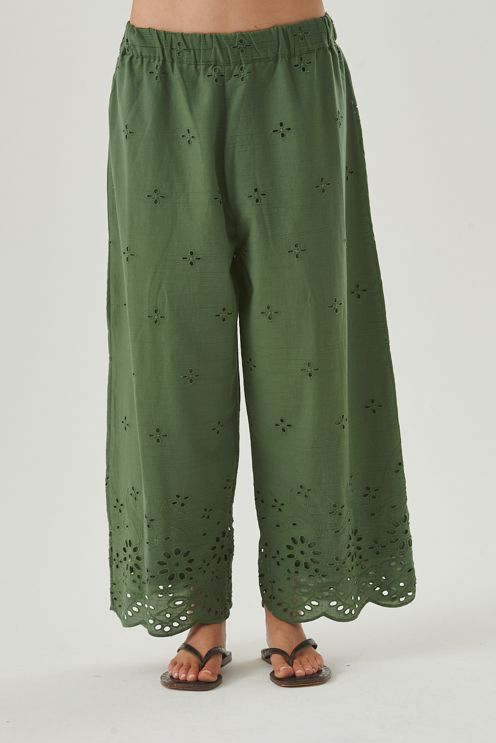 pantalón de algodón bordado calado mujer