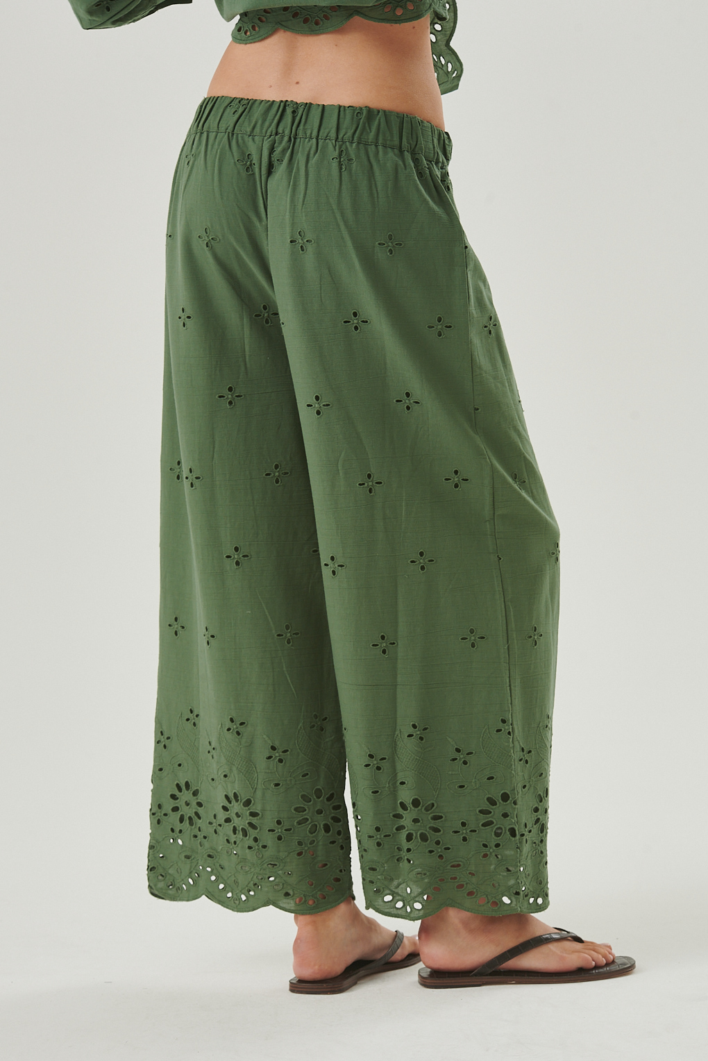 pantalón de algodón bordado calado mujer