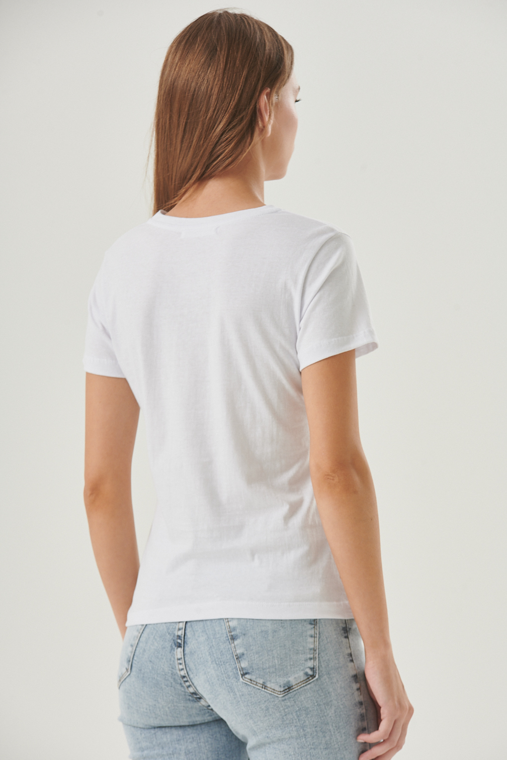 remera de algodón flores
