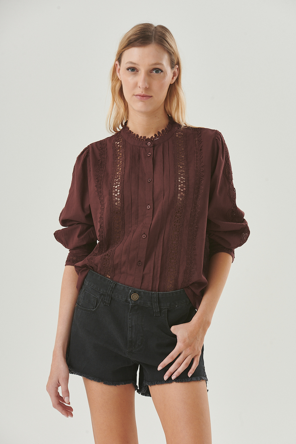 blusa encaje