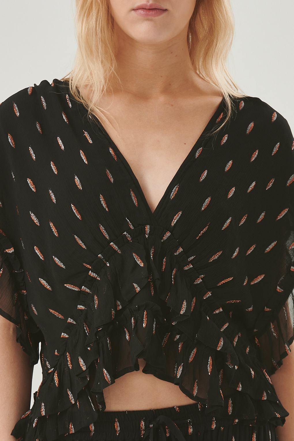 blusa volados lurex