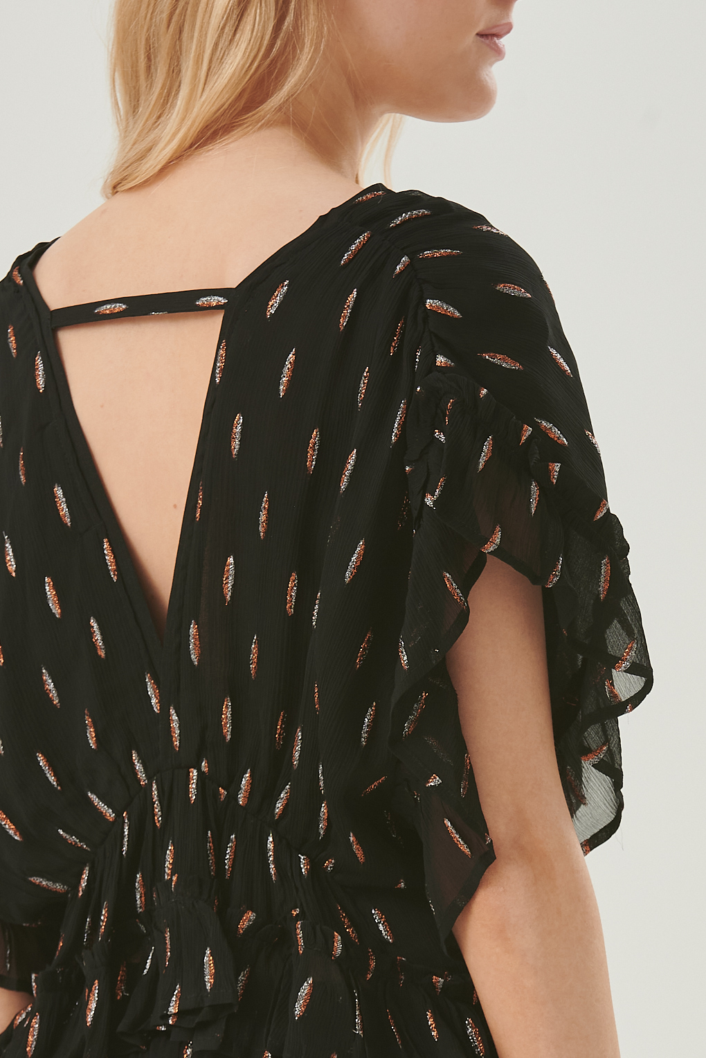 blusa volados lurex