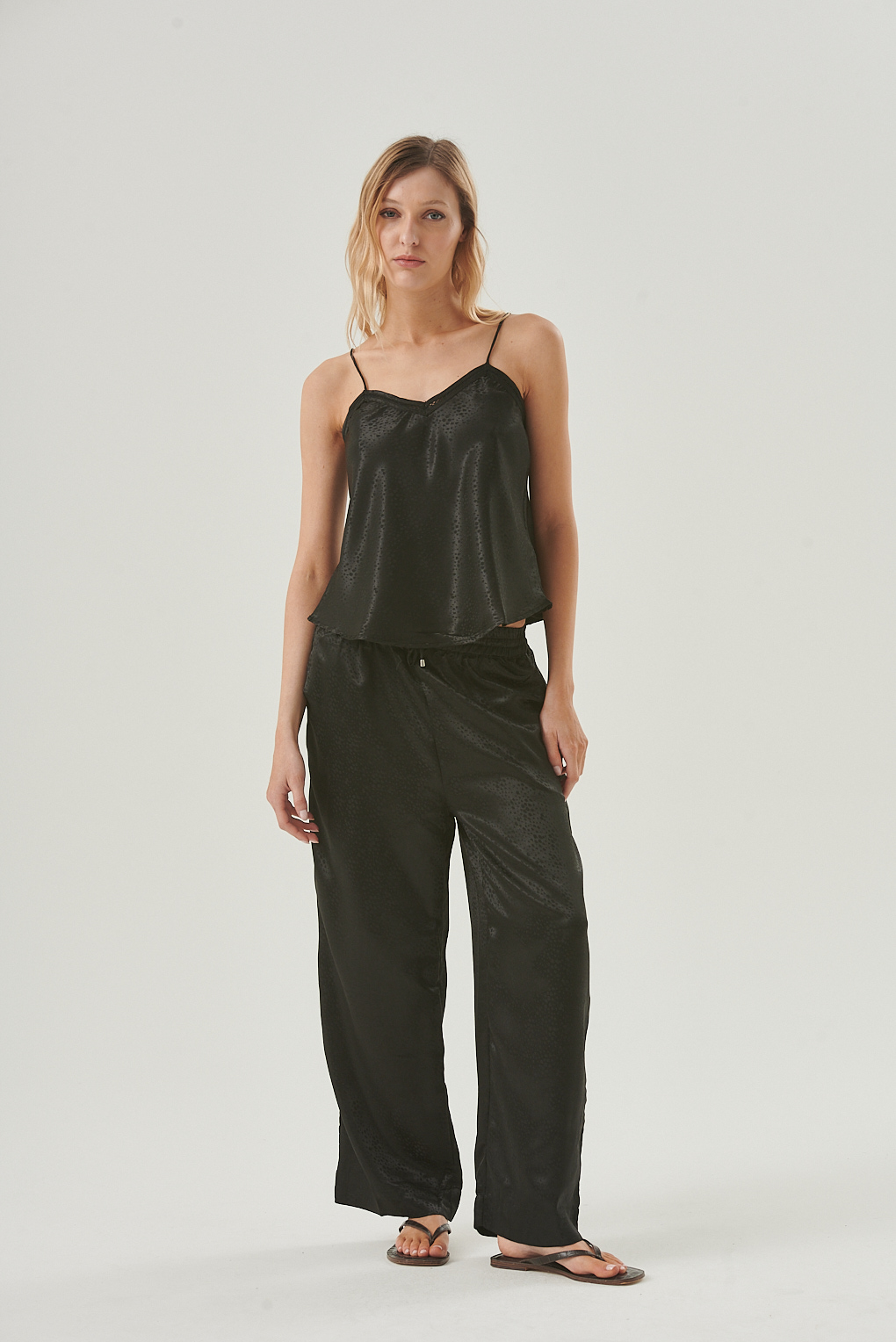 blusa satinada jacquard con breteles finos mujer