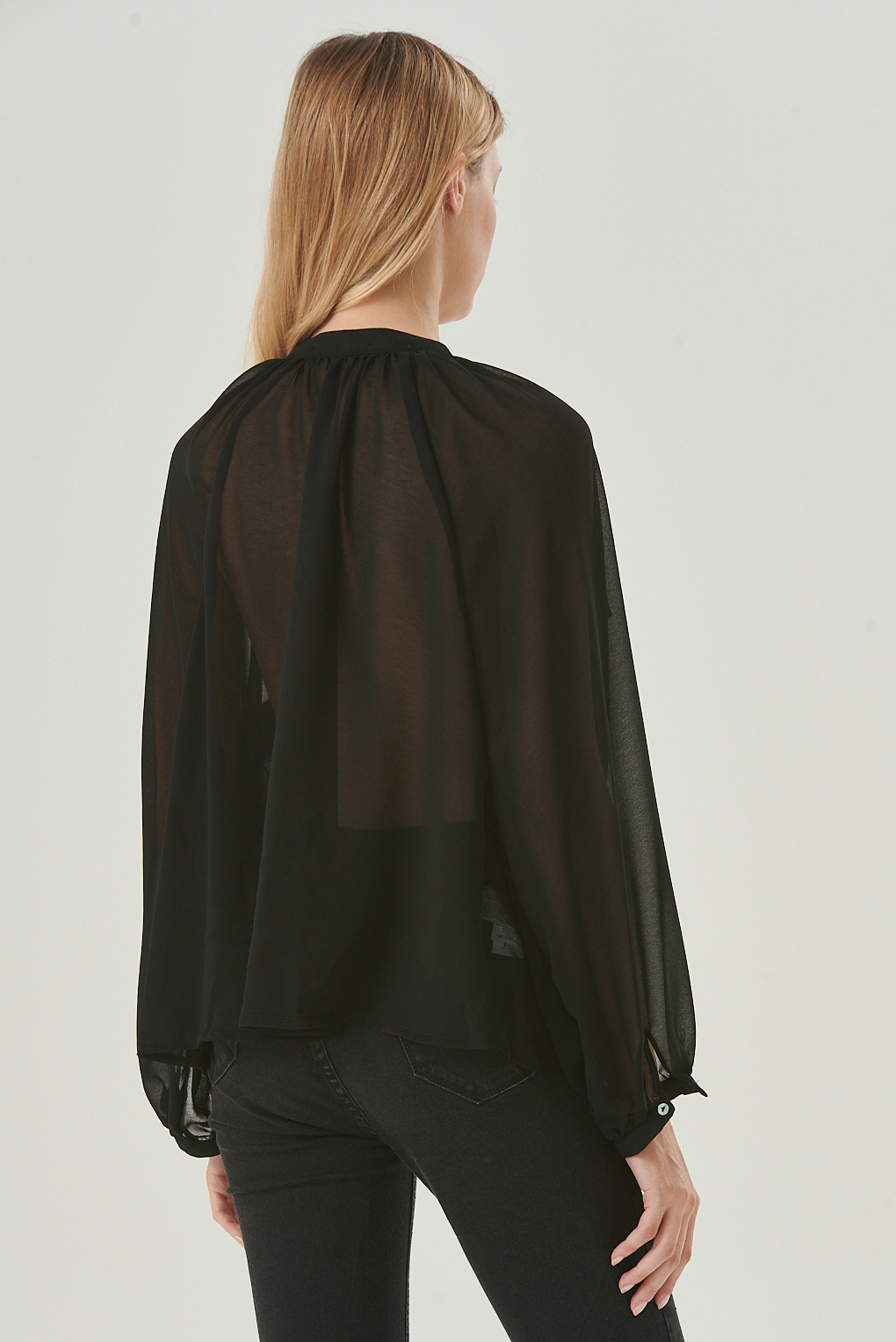 blusa gasa volados