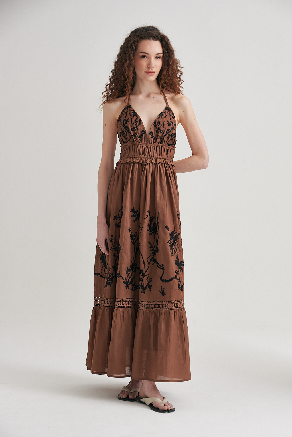 vestido bordado