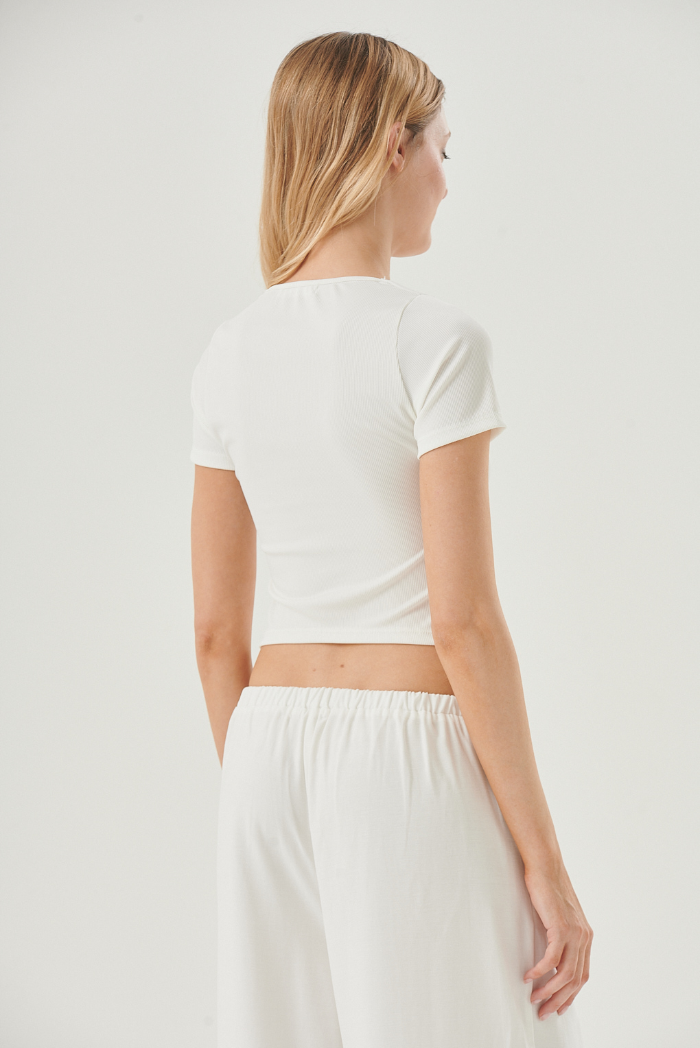 remera morley escote en V